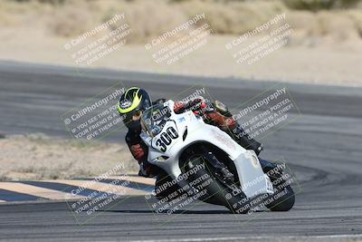 media/Dec-07-2025-CVMA (Sun) [[3e7d2de5dc]]/Race 7-Formula Lightweight Twins Shootout/